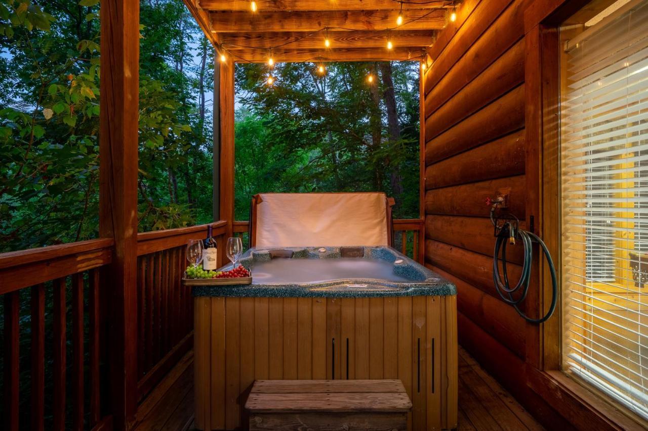Cozy Log Cabin!! In Heart Of Pf & Close To The Smokies Pigeon Forge Zewnętrze zdjęcie