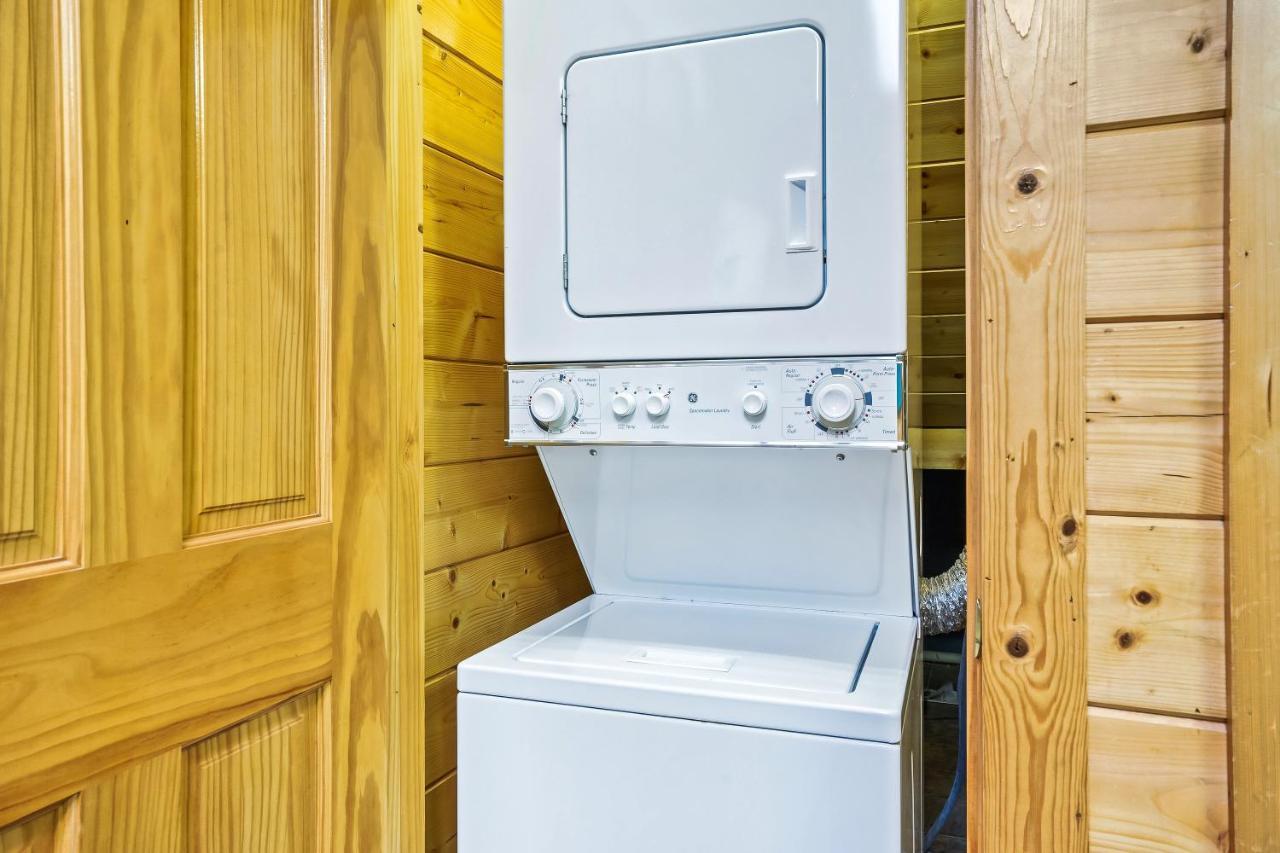 Cozy Log Cabin!! In Heart Of Pf & Close To The Smokies Pigeon Forge Zewnętrze zdjęcie