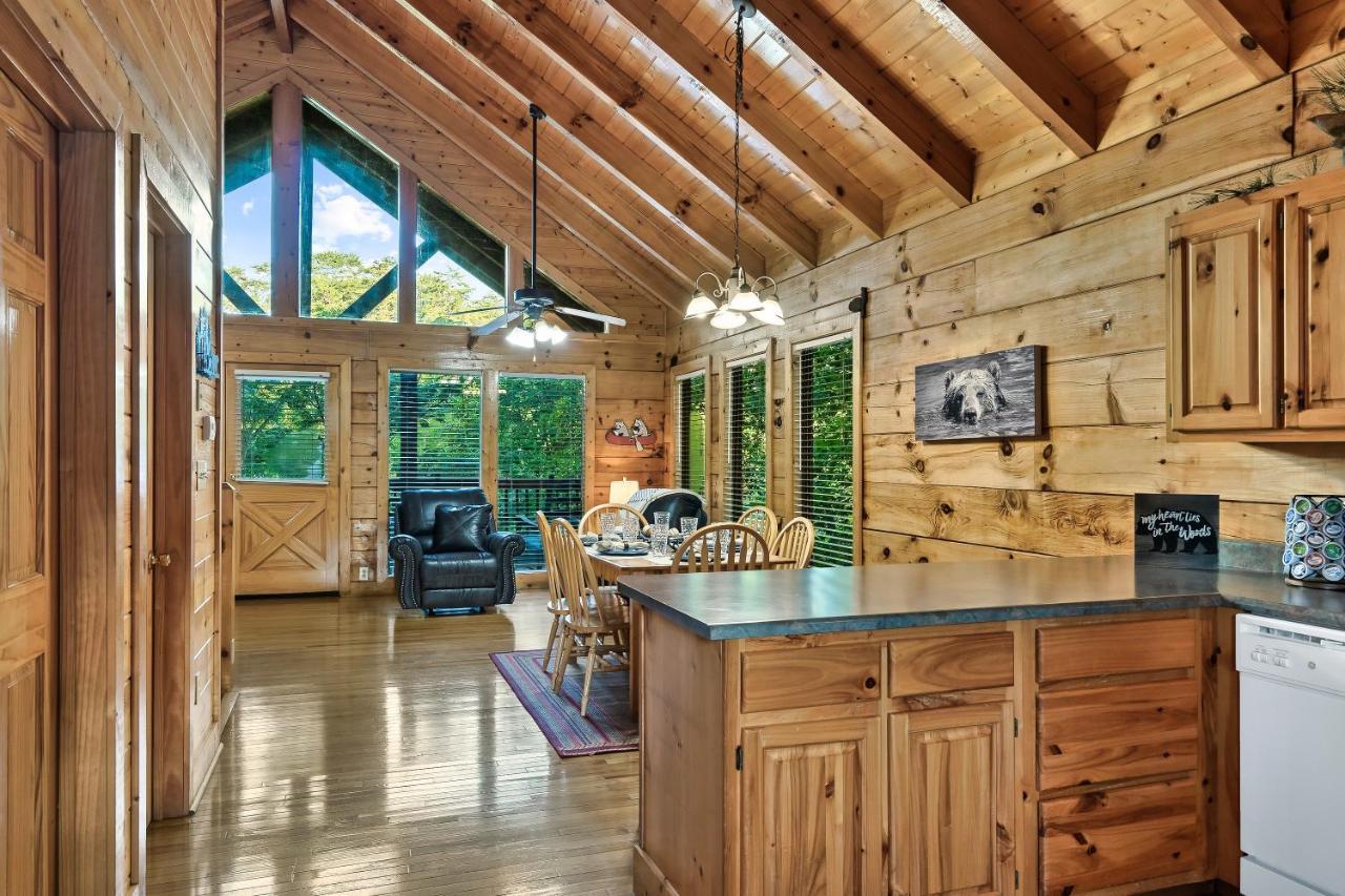 Cozy Log Cabin!! In Heart Of Pf & Close To The Smokies Pigeon Forge Zewnętrze zdjęcie