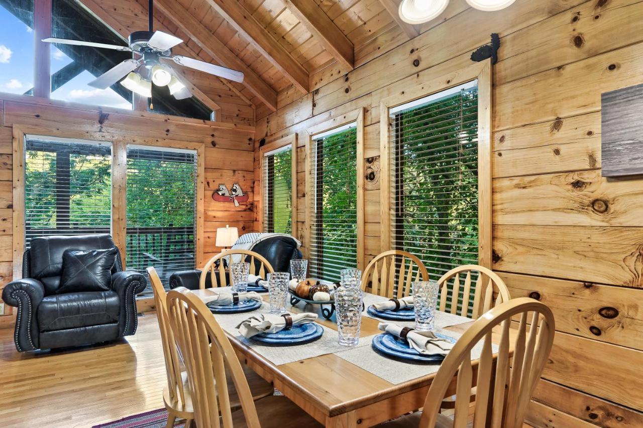 Cozy Log Cabin!! In Heart Of Pf & Close To The Smokies Pigeon Forge Zewnętrze zdjęcie